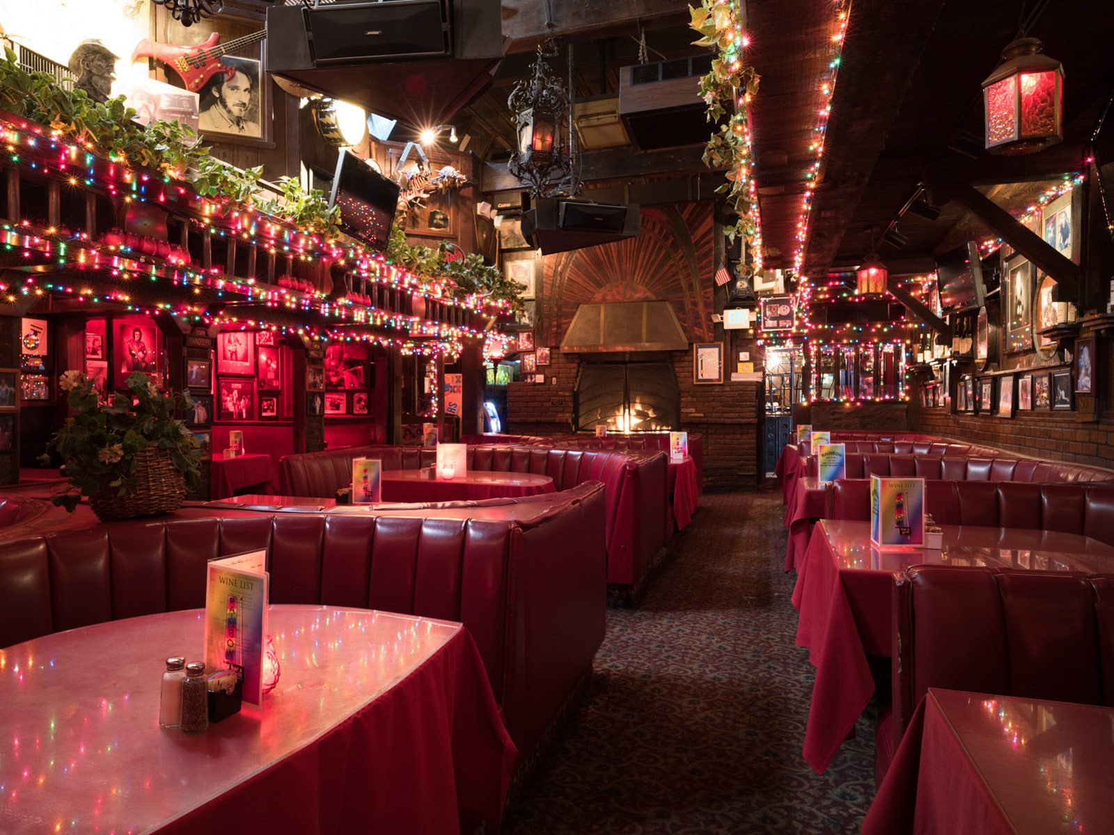 West Hollywood restaurants open late